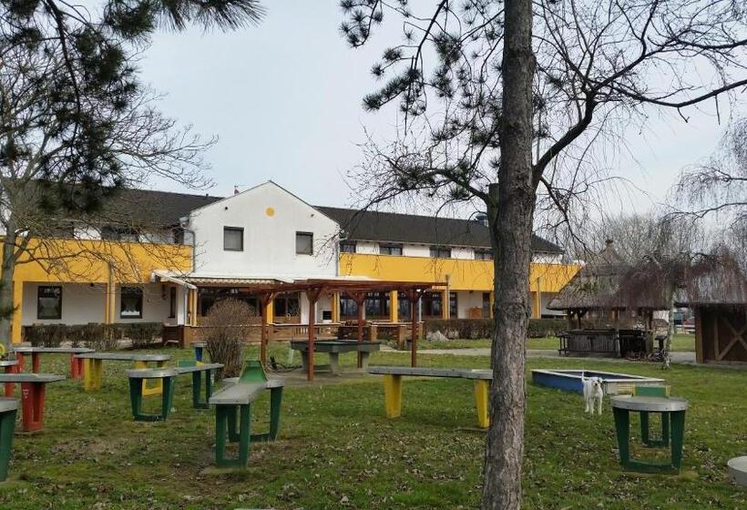 Отель Georgshof