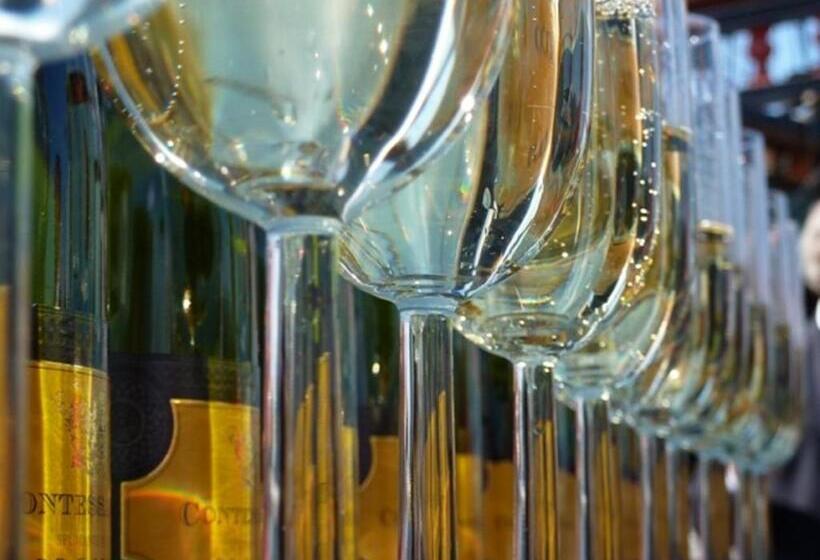 Hajé Waterlodge En Hotel Ark De Aalscholver