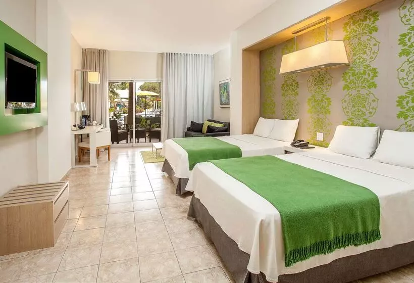 هتل NH Haiti El Rancho