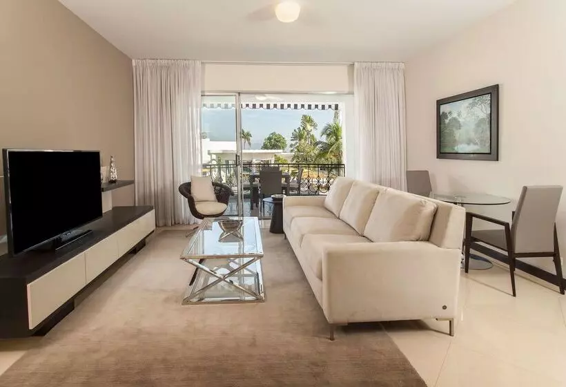 هتل NH Haiti El Rancho