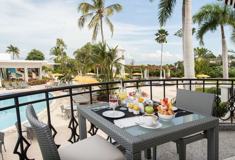 هتل NH Haiti El Rancho