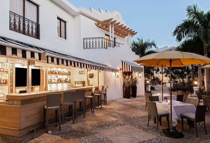 هتل NH Haiti El Rancho