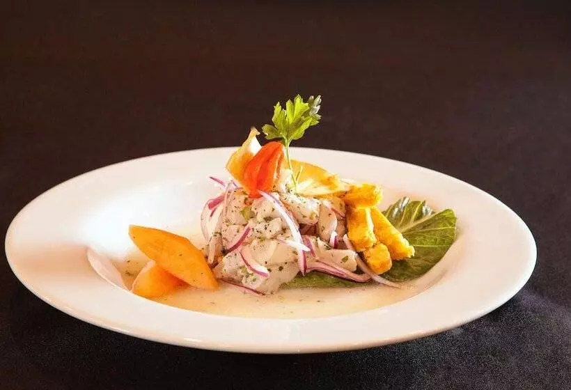 هتل NH Haiti El Rancho