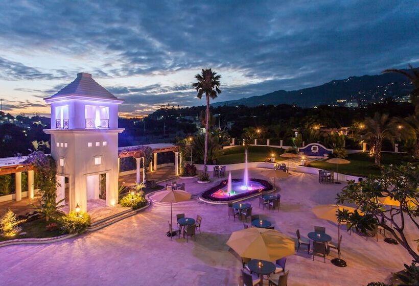 هتل NH Haiti El Rancho