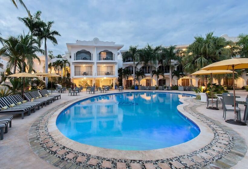 هتل NH Haiti El Rancho