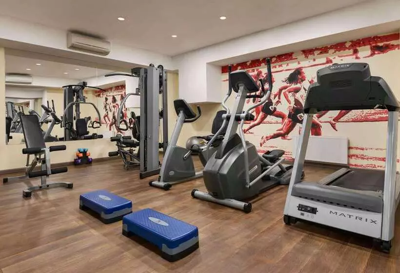 酒店 Ramada By Wyndham Bishkek Centre