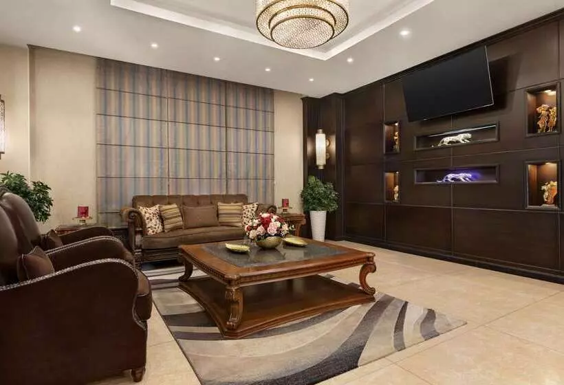 酒店 Ramada By Wyndham Bishkek Centre