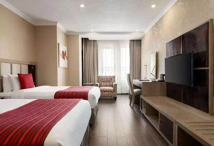 酒店 Ramada By Wyndham Bishkek Centre