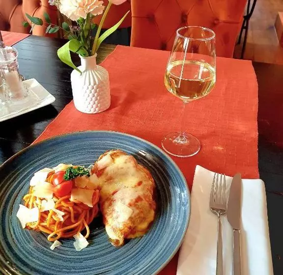 酒店 & Restoran Dvorac Gjalski