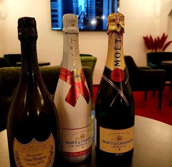 酒店 & Restoran Dvorac Gjalski