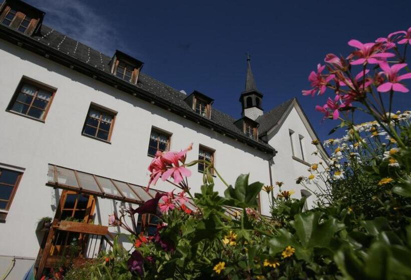 Отель Seminar  Und Gästehaus Im Kloster Bezau