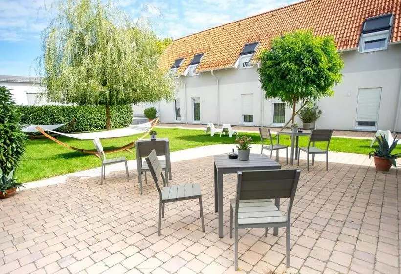 Motel22 Parkplatz Inklusive