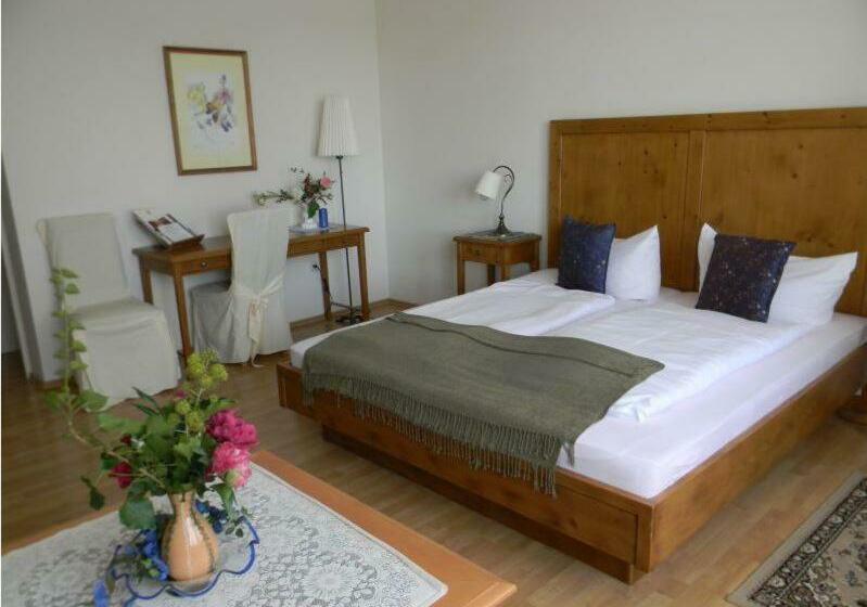 Weinhaus Eva Maria Wagner