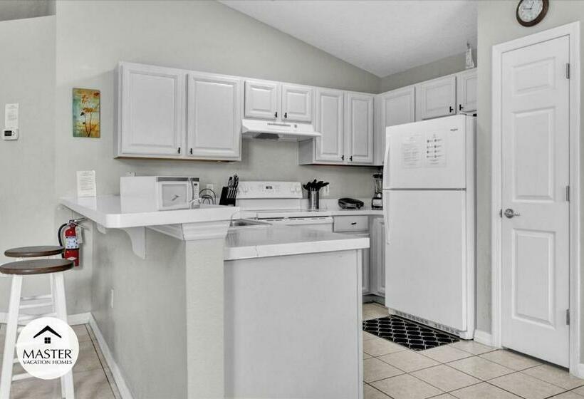 3 Bedrooms   2 Bathrooms   Cumbrian Lakes 4695 Cl