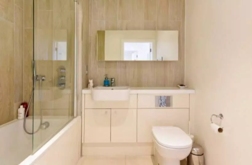 Lovely Luminous 3 Bed Flat, With Secure Ev Parkng