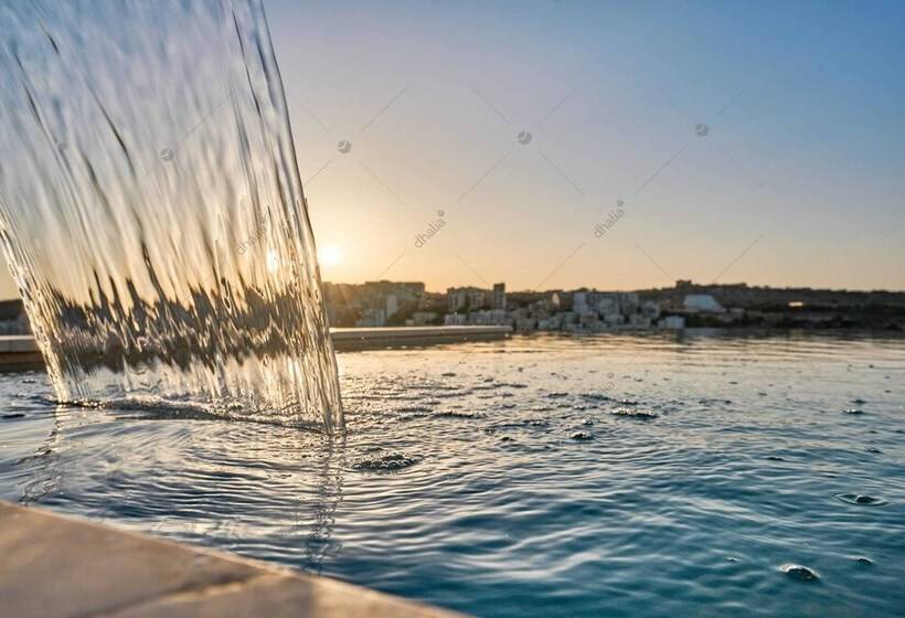 Luxury House With Pool Hosted By Sweetstay