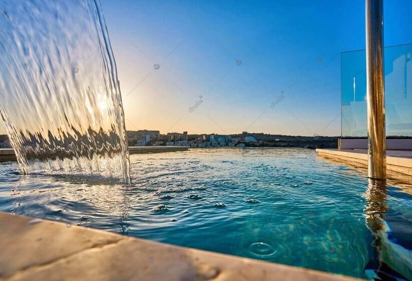 Luxury House With Pool Hosted By Sweetstay