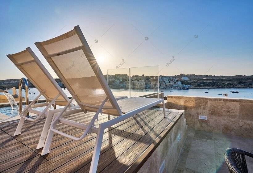 Luxury House With Pool Hosted By Sweetstay