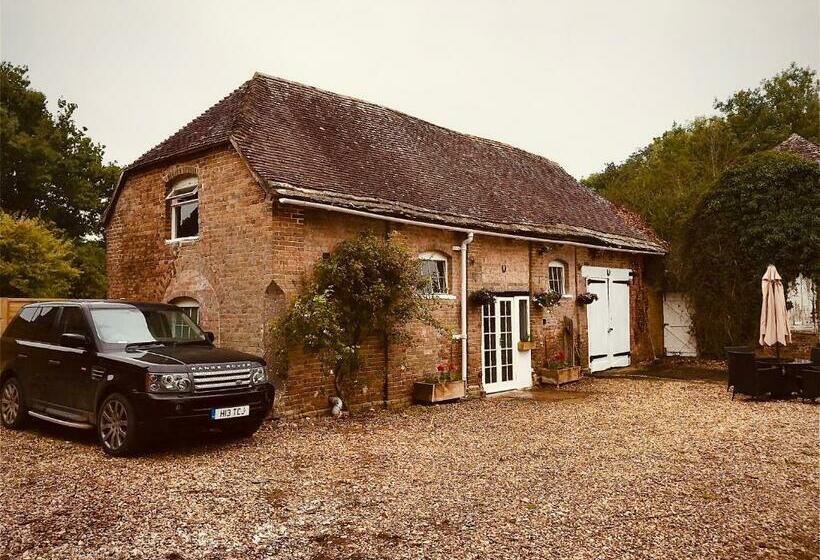 Manor House Mews Rustic Stable Conversion