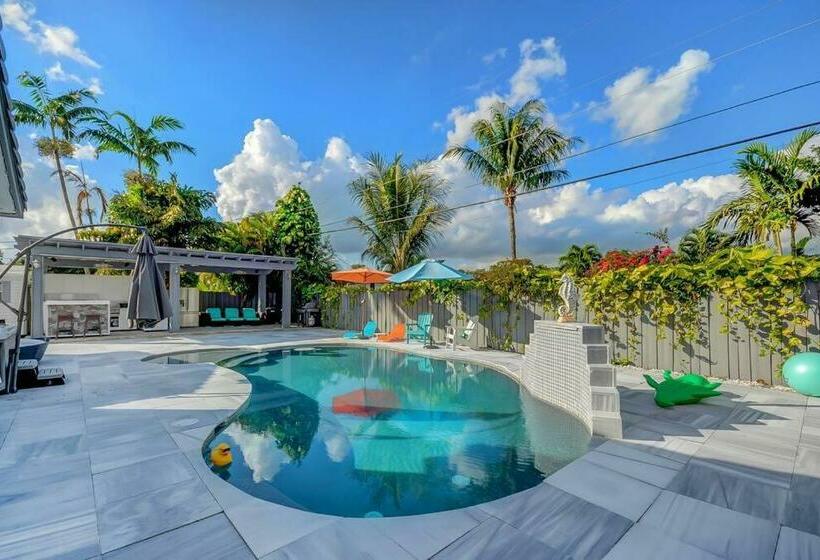 Miami House With Hot Pool Spa & Pool Table L48
