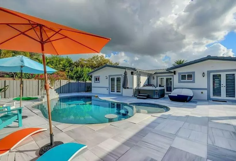 Miami House With Hot Pool Spa & Pool Table L48