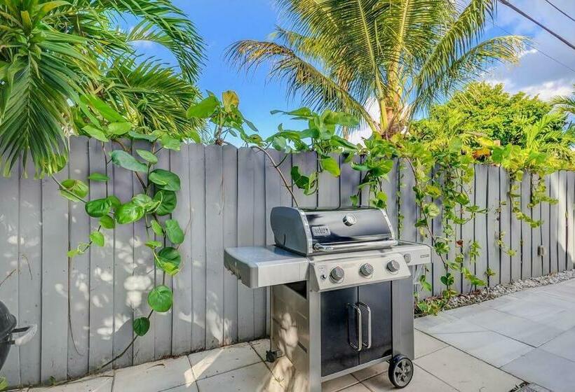 Miami House With Hot Pool Spa & Pool Table L48