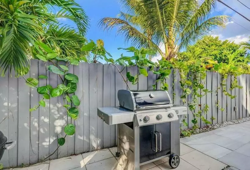 Miami House With Hot Pool Spa & Pool Table L48