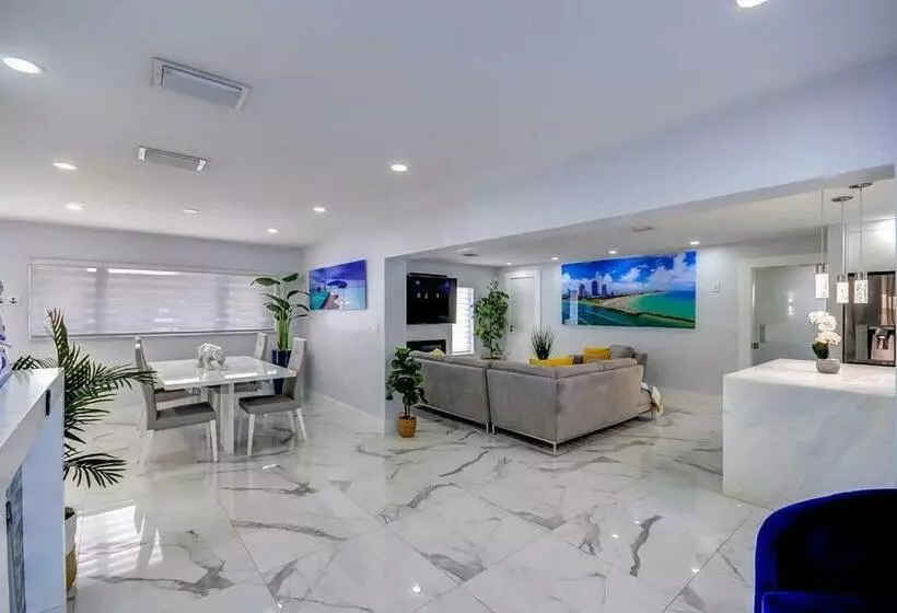 Miami House With Hot Pool Spa & Pool Table L48