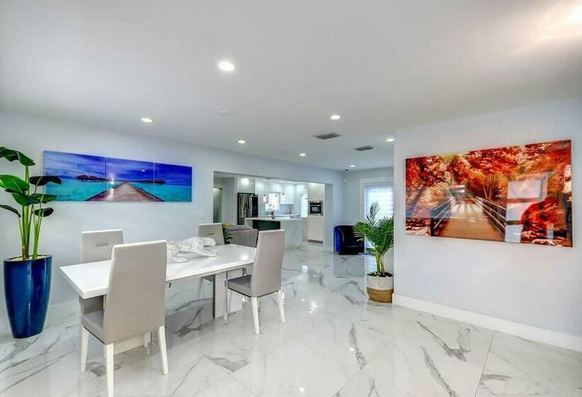 Miami House With Hot Pool Spa & Pool Table L48