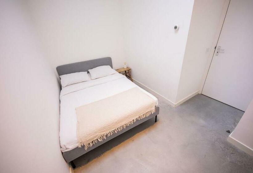 Tremendous 2 Bedroom Serviced Apartment   79 M2