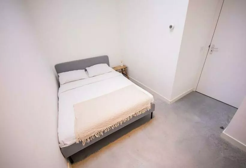 Tremendous 2 Bedroom Serviced Apartment   79 M2