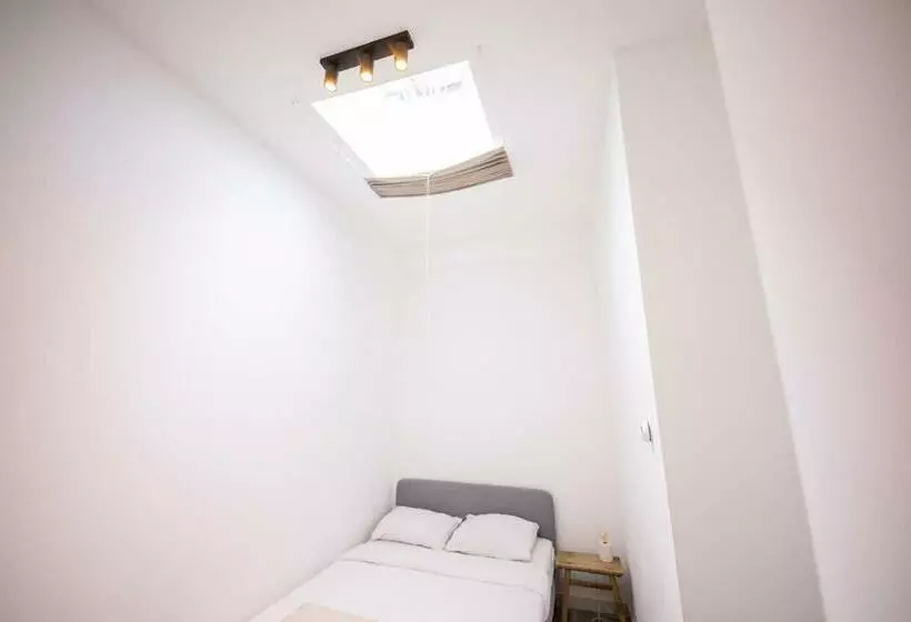 Tremendous 2 Bedroom Serviced Apartment   79 M2