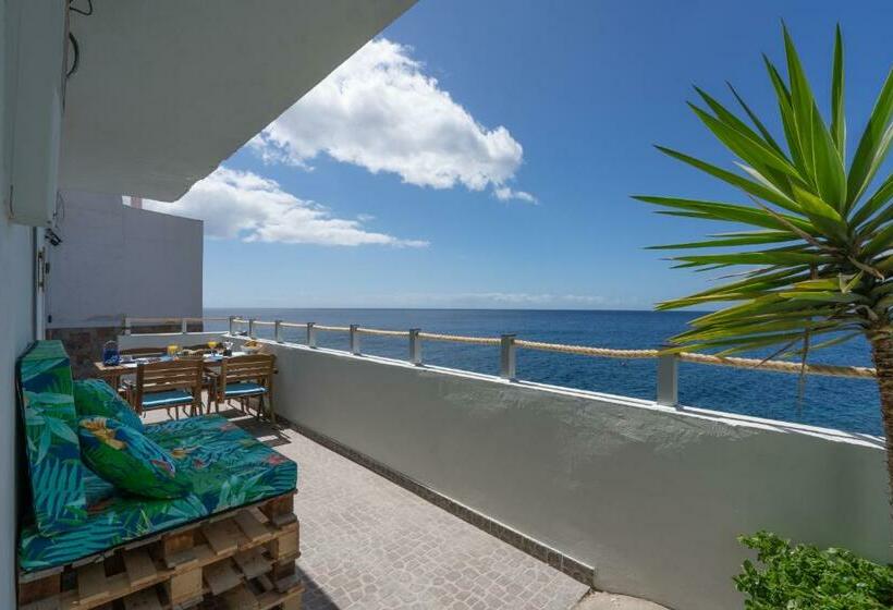 Frontline: 2 Bedrooms, Incredible Views With Large Terrace