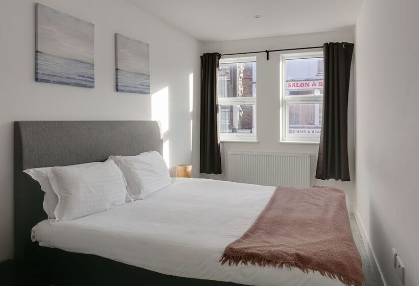 Charles Hope London Hounslow