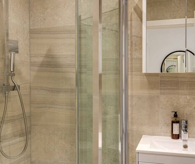 Charles Hope London Hounslow