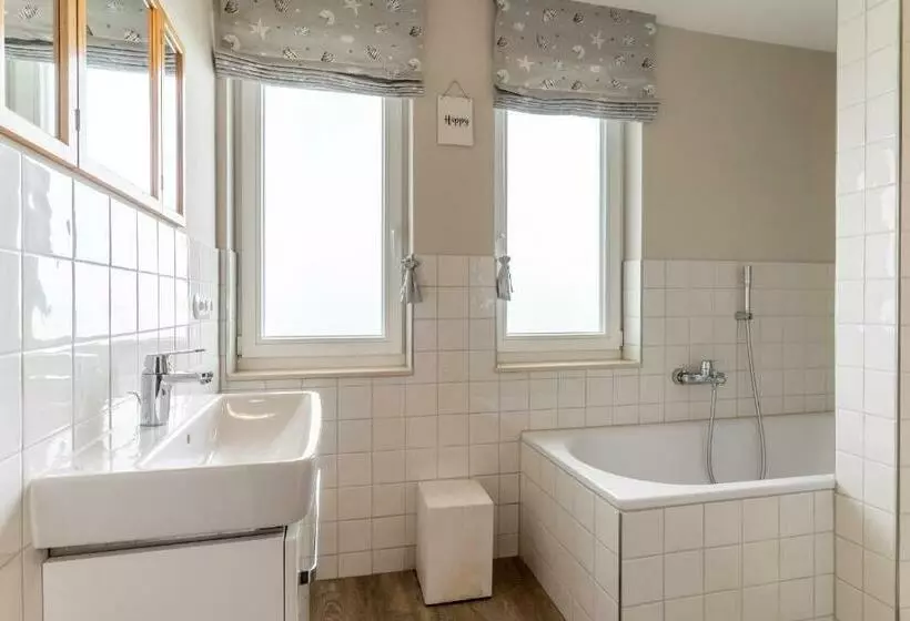 Fischerhaus Am Strand Appartement Gartenwohnung