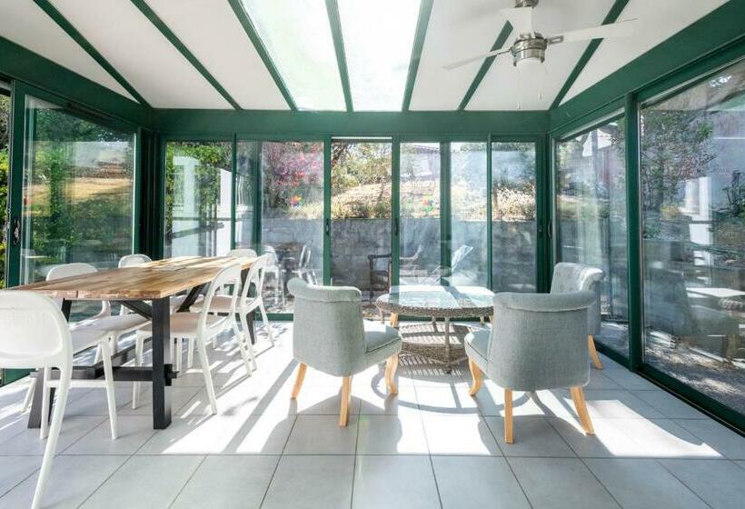 Maison Avec Véranda Lumineuse   300m De La Plage