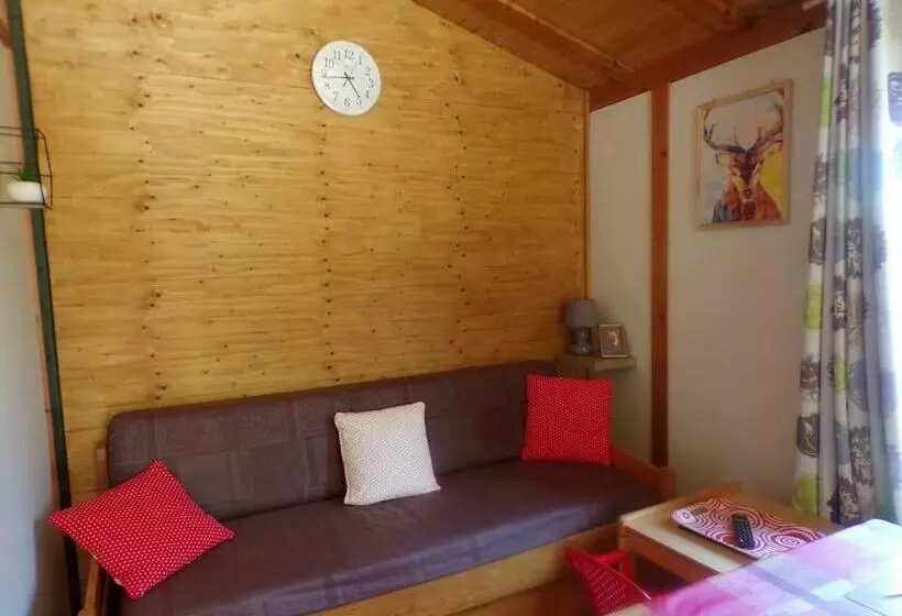 Chalet En Bordure De Forêt