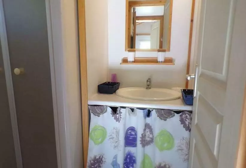 Chalet En Bordure De Forêt