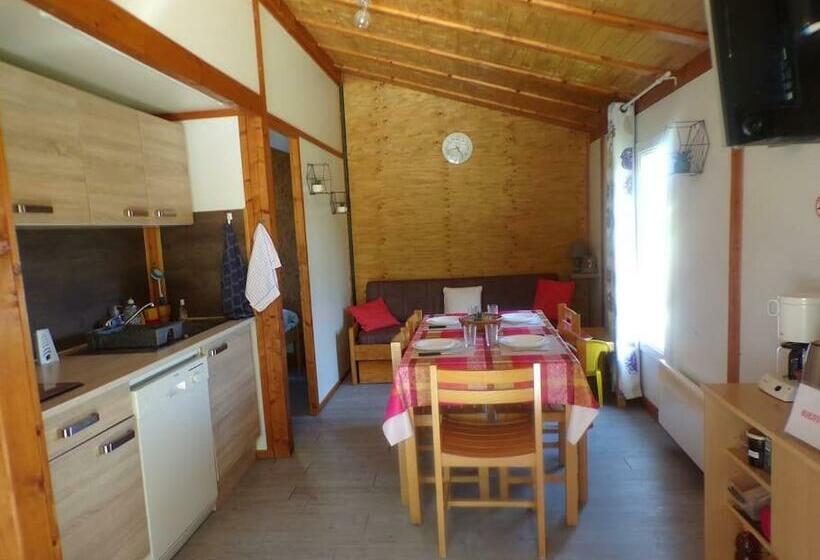 Chalet En Bordure De Forêt