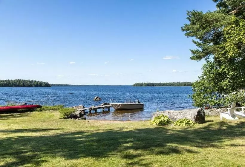 Lovely Cottage With Fantastic Location And Own Lake Plot By Helgasjon, Vaxjo