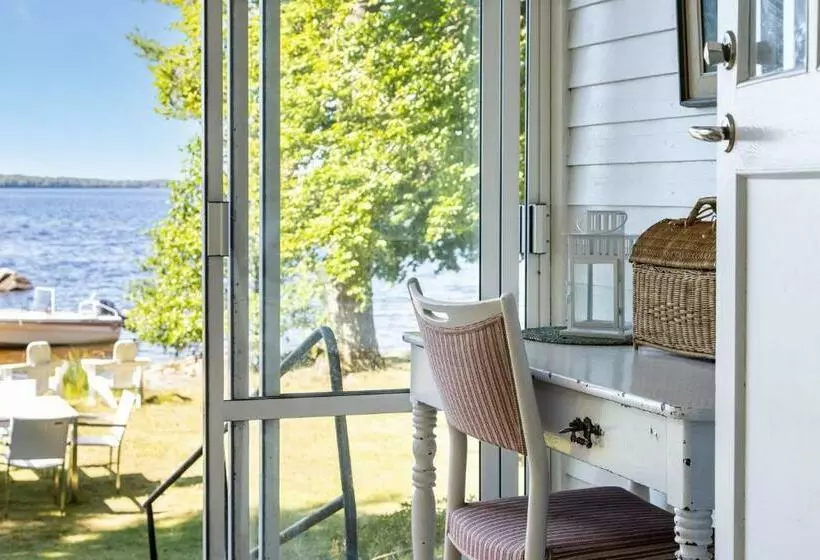 Lovely Cottage With Fantastic Location And Own Lake Plot By Helgasjon, Vaxjo