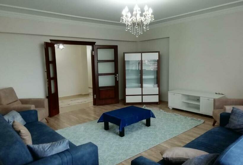 Trabzonda Geniş, 3 Klimalı, Manzaralı, Site Içi, Otoparklı