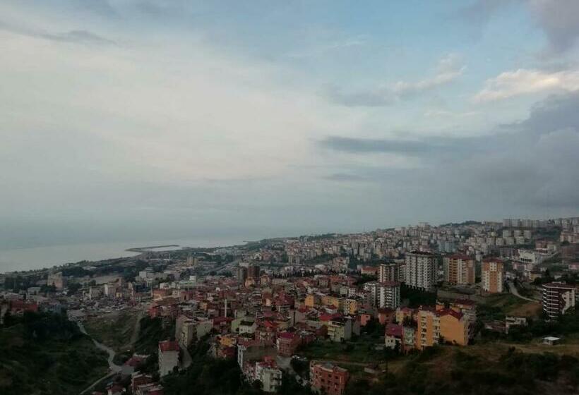 Trabzonda Geniş, 3 Klimalı, Manzaralı, Site Içi, Otoparklı