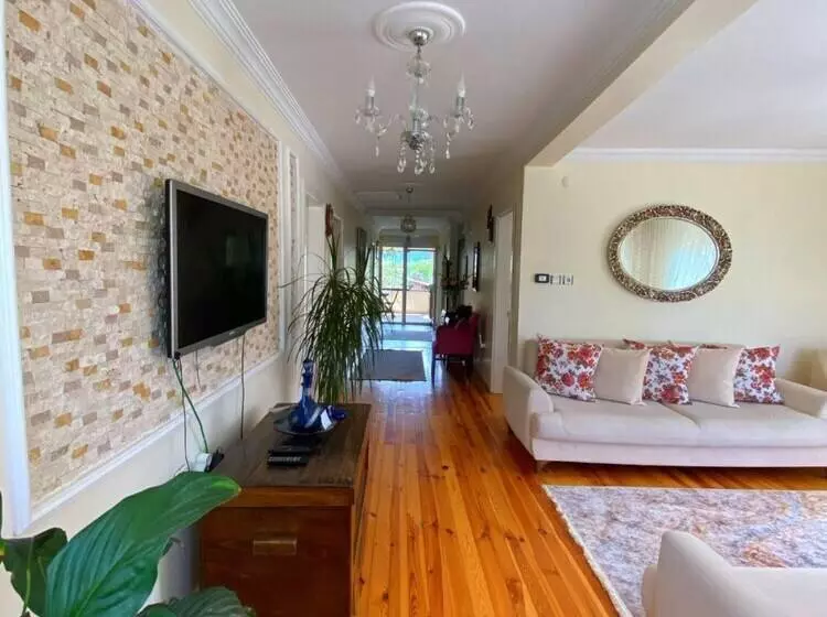 Cozy Villa With Backyard And Fireplace In Sapanca