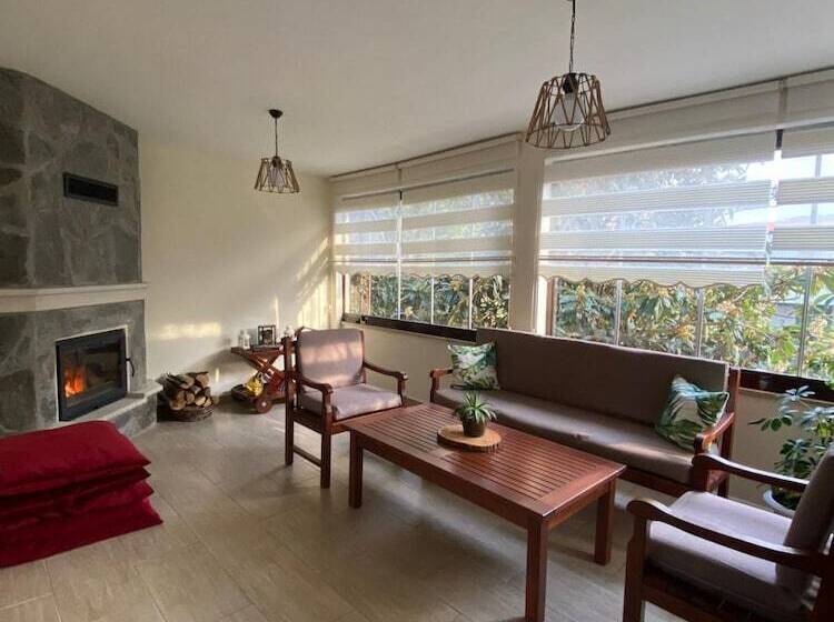 Cozy Villa With Backyard And Fireplace In Sapanca