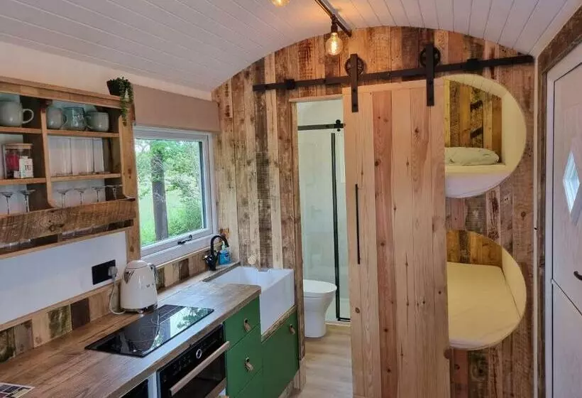 Rusty   Shepherds Hut Sleeps Up To 4