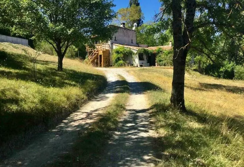 Gîtes Du Puyjovent   Côté Forêt   à 15 Minutes De Crest, Vue Panoramique, Calme