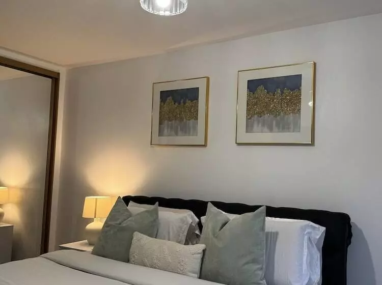 Luxury Apartment In Dartford