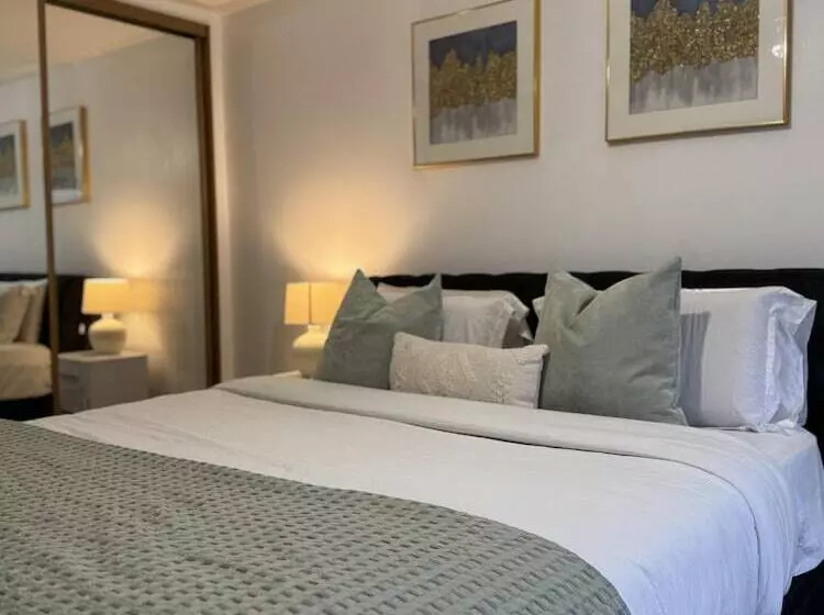 Luxury Apartment In Dartford